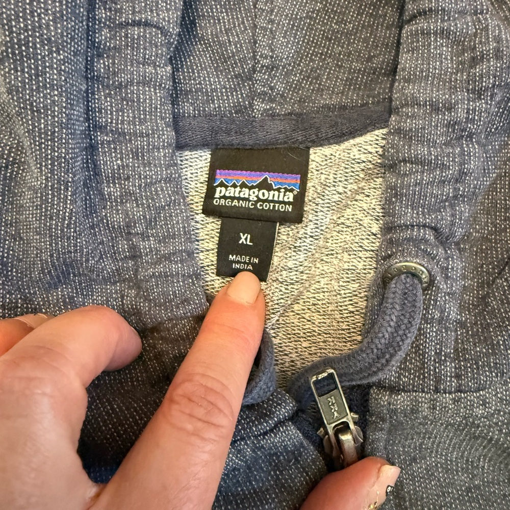 Patagonia Hoodie Womens XL - Picture 3 of 3